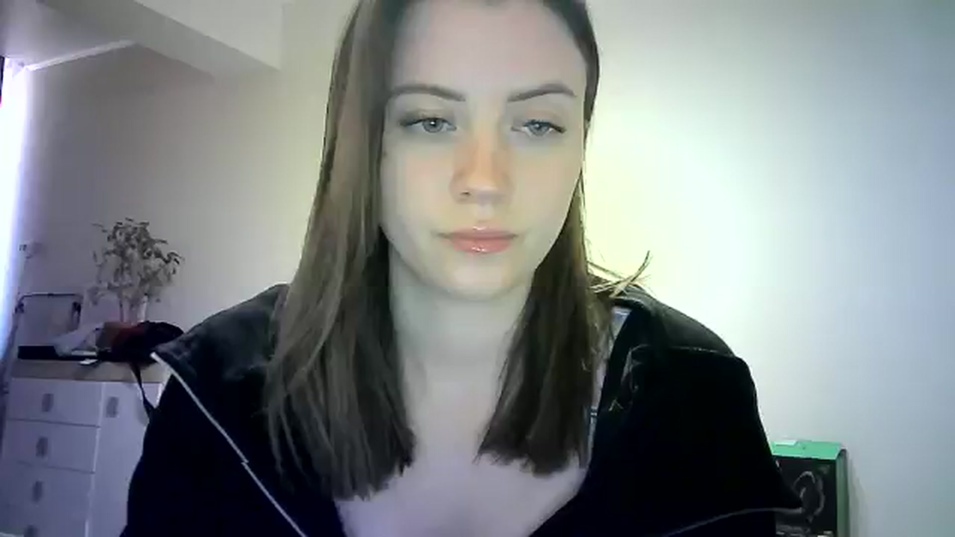 Gallery image thumbnail from Sulfate0's myfreecams stream on, 05/25/2024, 11:45 image 8 of 20