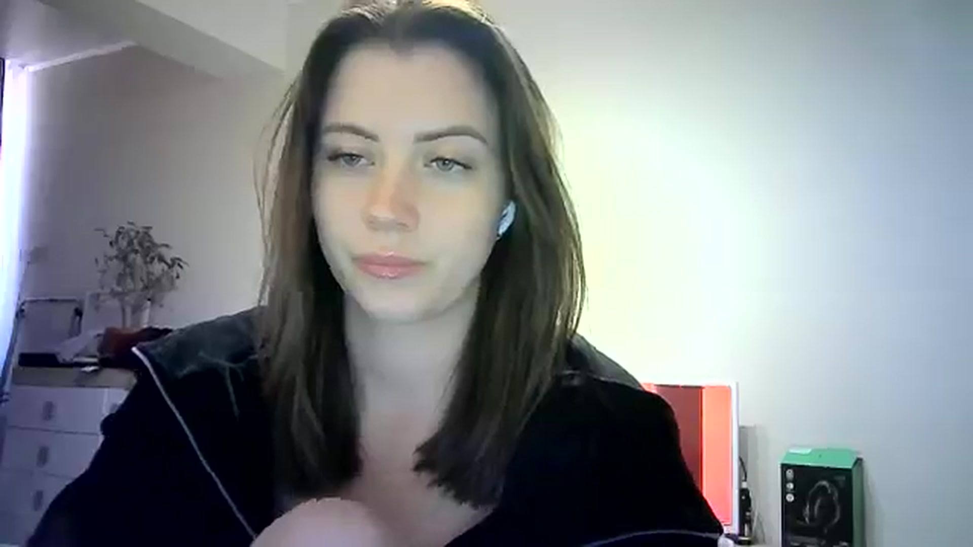 Gallery image thumbnail from Sulfate0's myfreecams stream on, 05/25/2024, 11:45 image 10 of 20