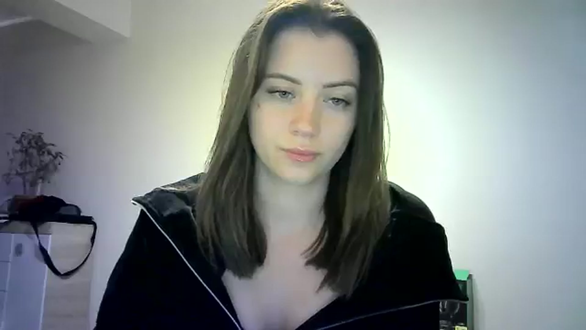Gallery image thumbnail from Sulfate0's myfreecams stream on, 05/25/2024, 12:11 image 9 of 20