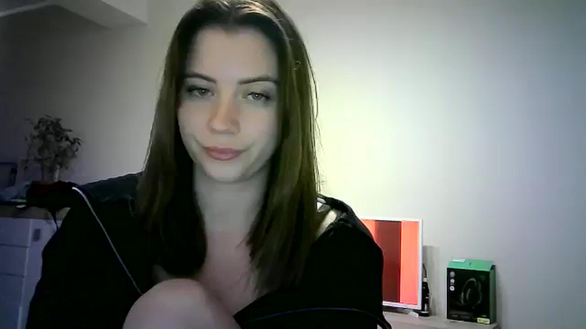 Gallery image thumbnail from Sulfate0's myfreecams stream on, 05/25/2024, 12:46 image 6 of 20