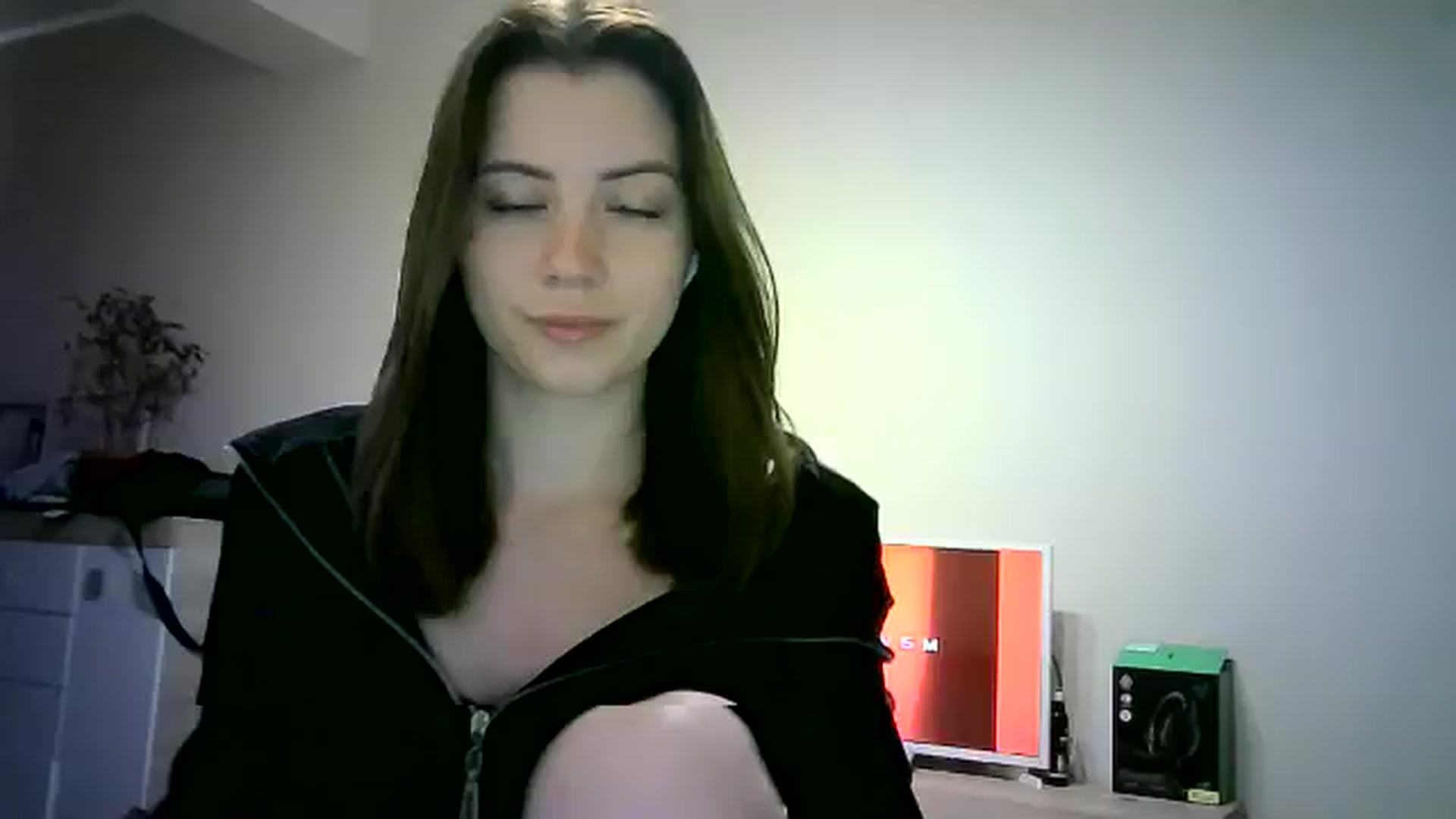 Gallery image thumbnail from Sulfate0's myfreecams stream on, 05/25/2024, 12:46 image 11 of 20
