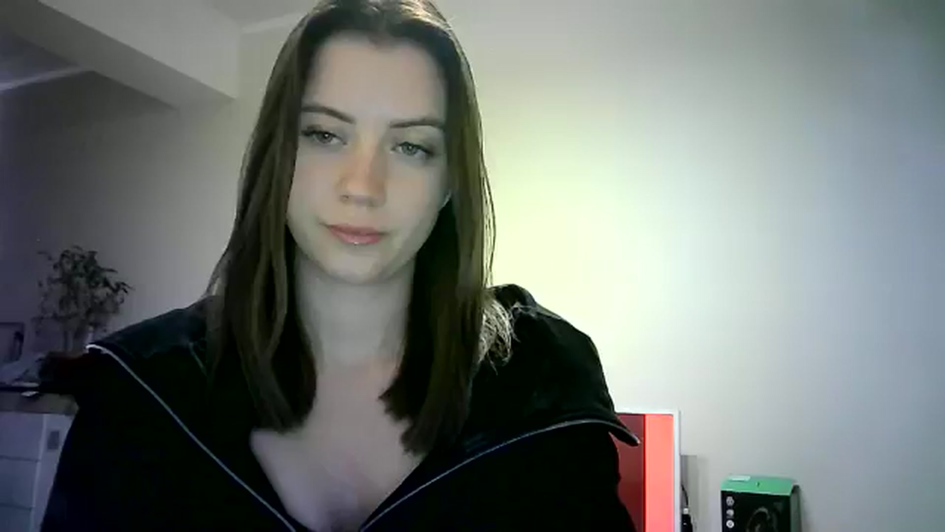 Gallery image thumbnail from Sulfate0's myfreecams stream on, 05/25/2024, 12:46 image 13 of 20