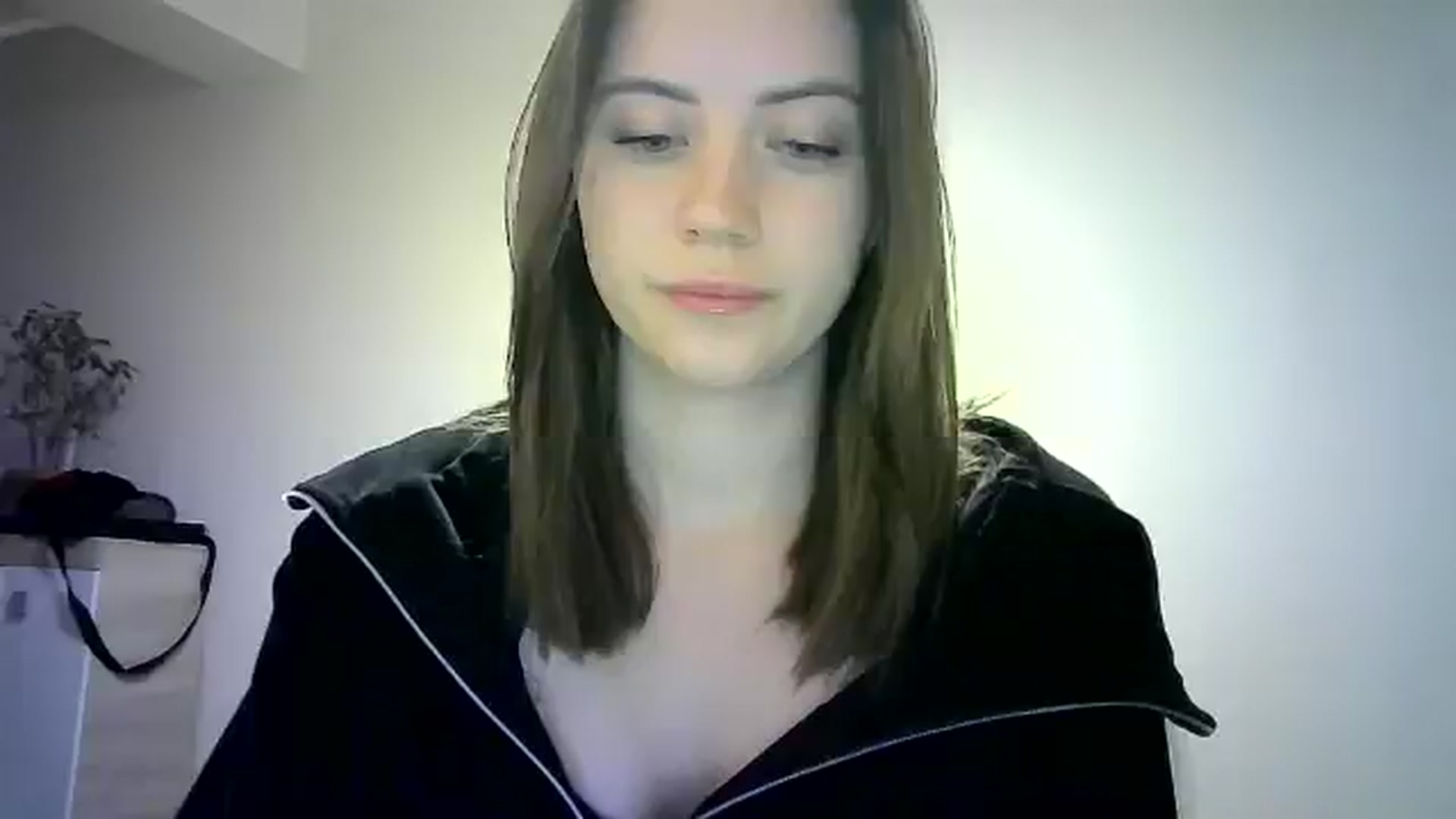 Gallery image thumbnail from Sulfate0's myfreecams stream on, 05/25/2024, 12:46 image 3 of 20