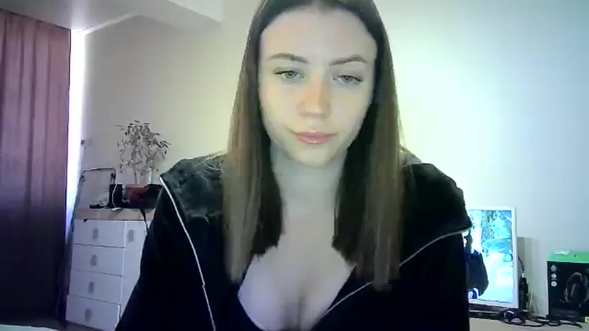 Gallery image thumbnail from Sulfate0's myfreecams stream on, 05/26/2024, 09:35 image 15 of 20