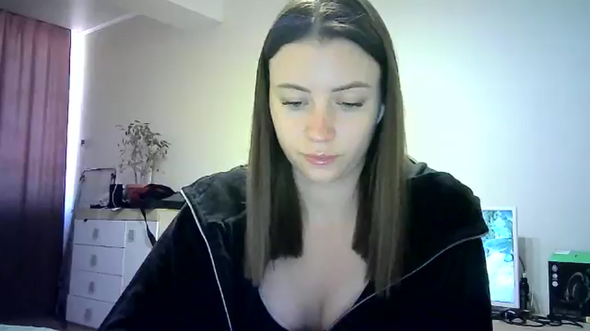 Gallery image thumbnail from Sulfate0's myfreecams stream on, 05/26/2024, 09:35 image 10 of 20