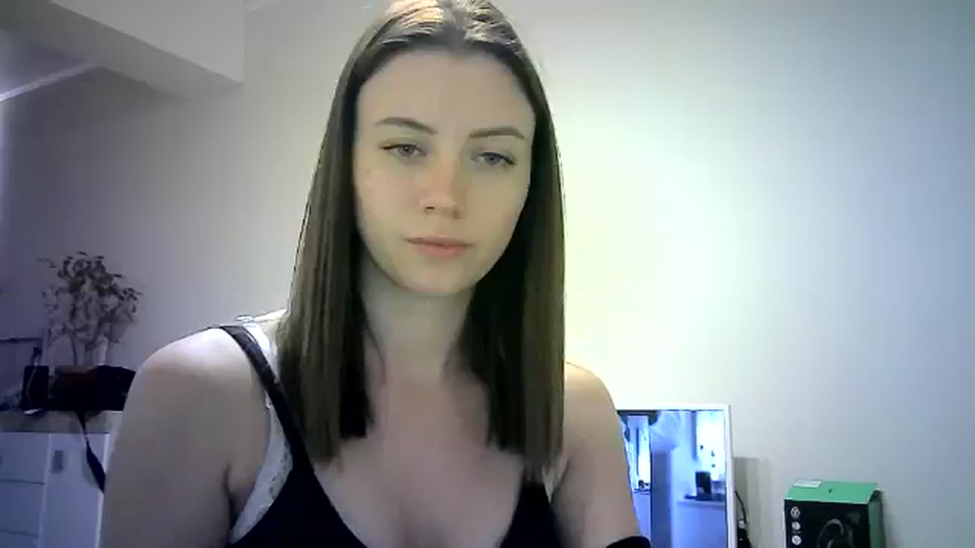 Gallery image thumbnail from Sulfate0's myfreecams stream on, 05/26/2024, 11:29 image 15 of 20