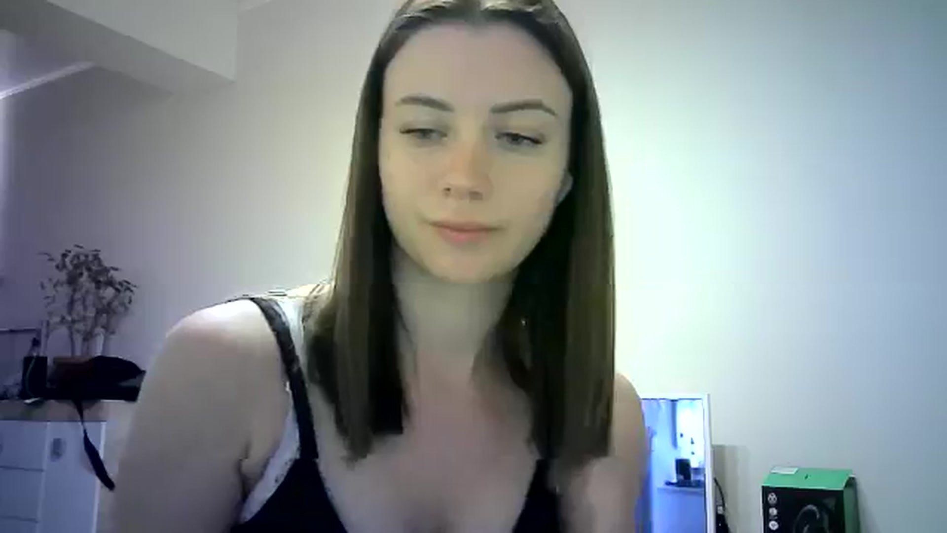 Gallery image thumbnail from Sulfate0's myfreecams stream on, 05/26/2024, 11:29 image 16 of 20
