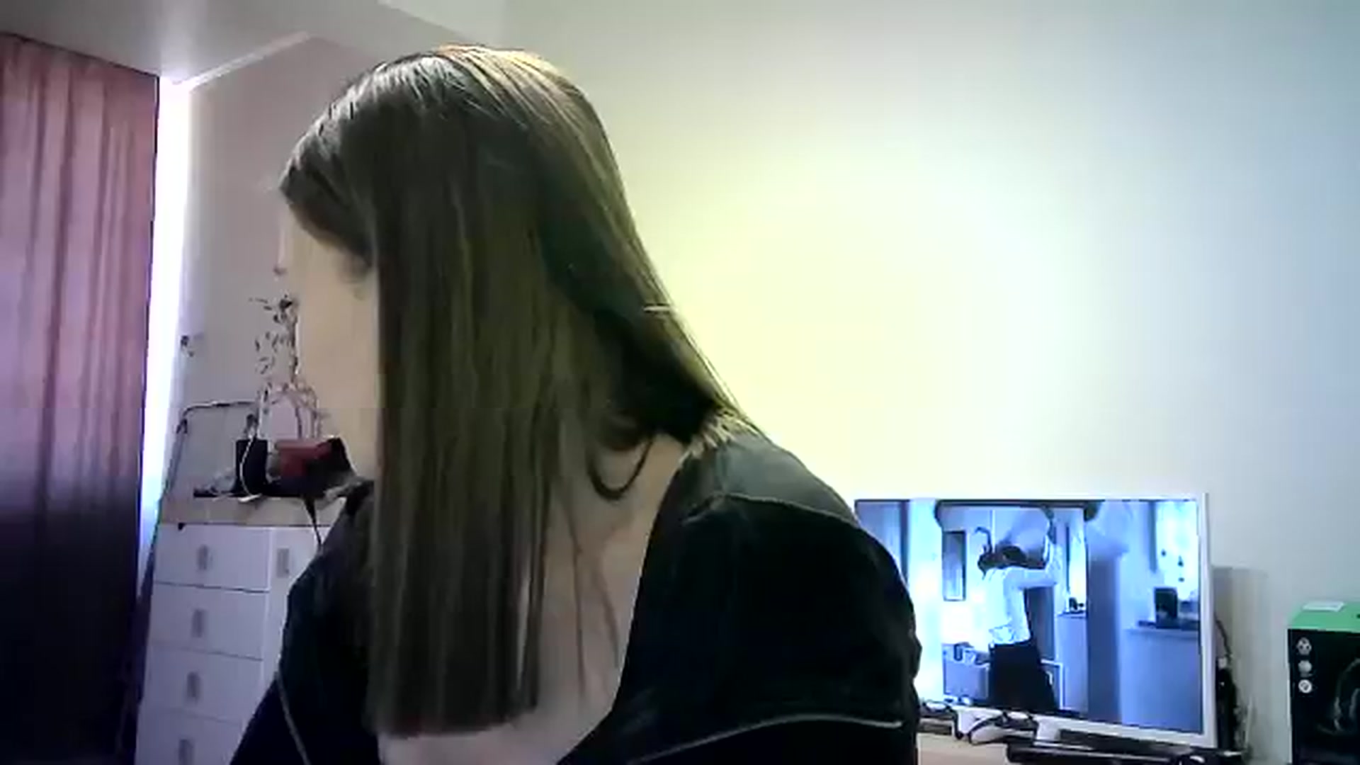 Gallery image thumbnail from Sulfate0's myfreecams stream on, 05/26/2024, 11:29 image 3 of 20