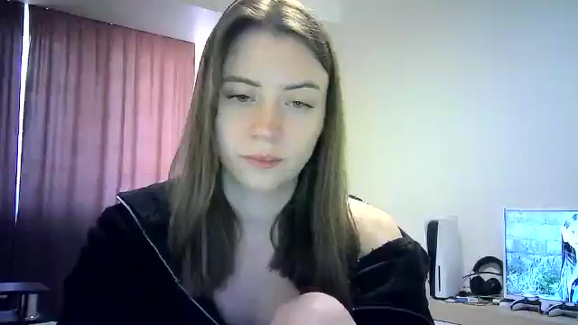 Gallery image thumbnail from Sulfate0's myfreecams stream on, 05/30/2024, 10:11 image 10 of 20