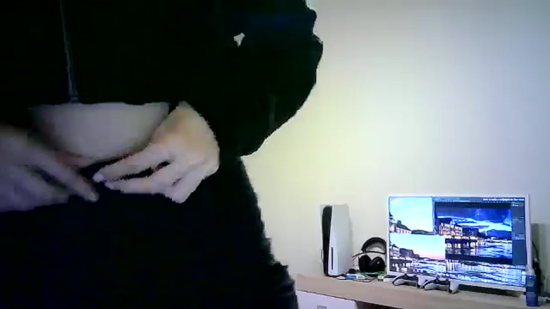 Gallery image thumbnail from Sulfate0's myfreecams stream on, 05/30/2024, 10:59 image 14 of 20