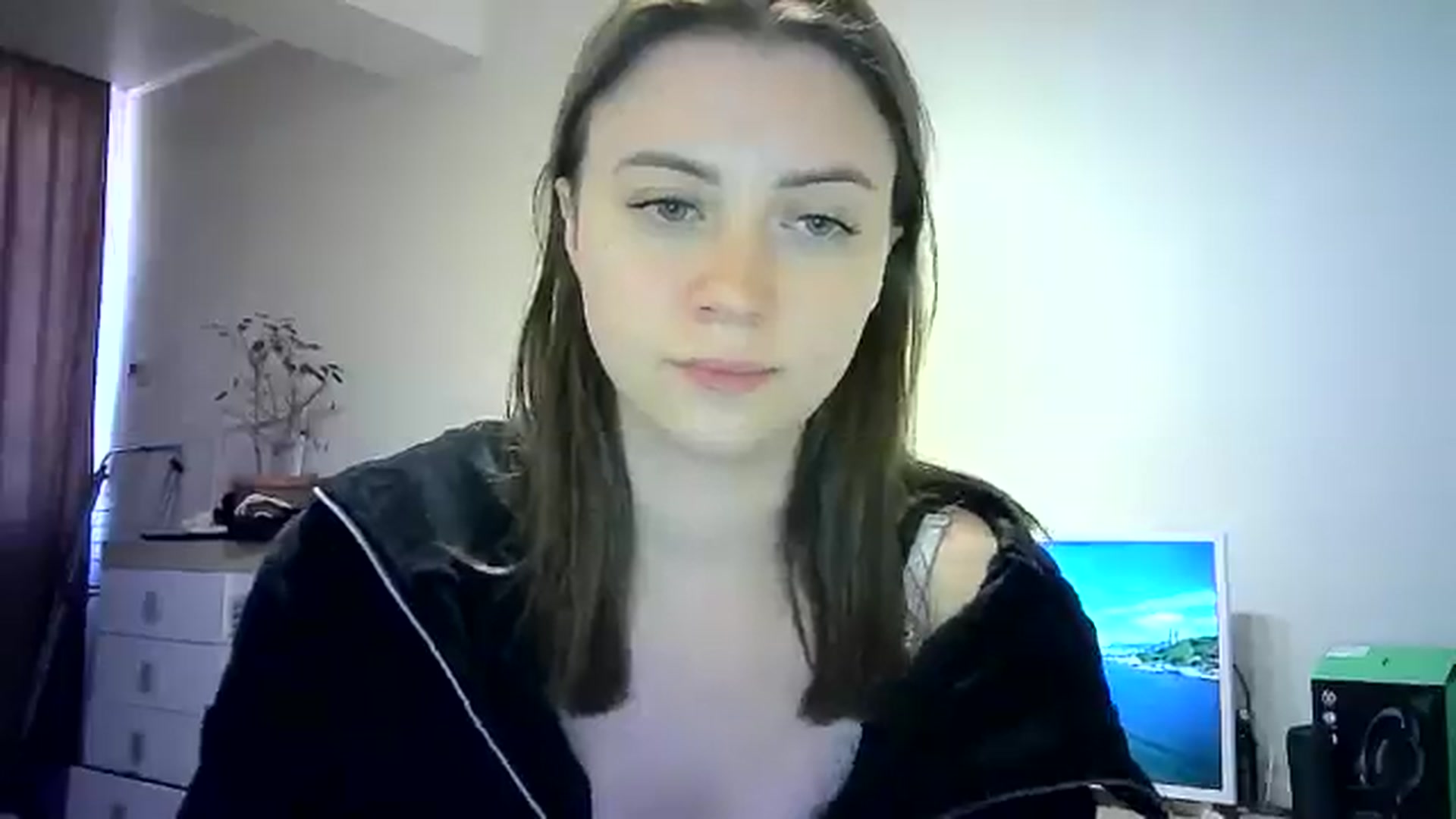 Gallery image thumbnail from Sulfate0's myfreecams stream on, 06/01/2024, 12:19 image 20 of 20