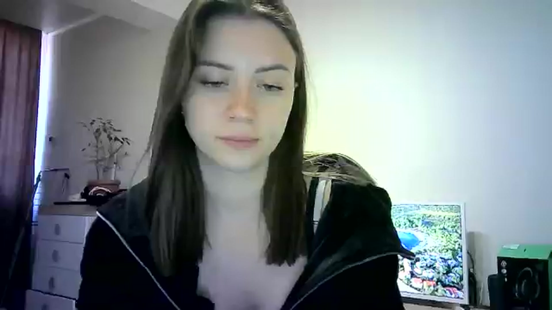 Gallery image thumbnail from Sulfate0's myfreecams stream on, 06/01/2024, 12:19 image 18 of 20