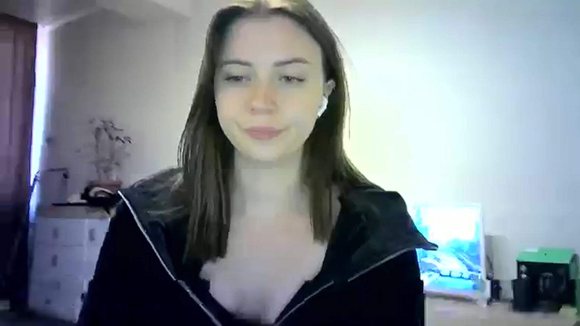 Gallery image thumbnail from Sulfate0's myfreecams stream on, 06/01/2024, 12:19 image 9 of 20