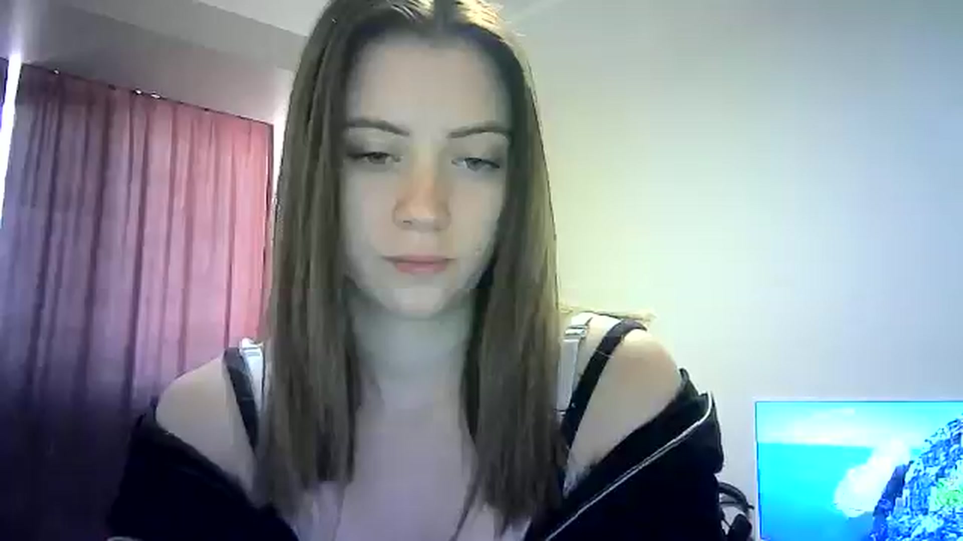 Gallery image thumbnail from Sulfate0's myfreecams stream on, 06/02/2024, 10:57 image 8 of 20