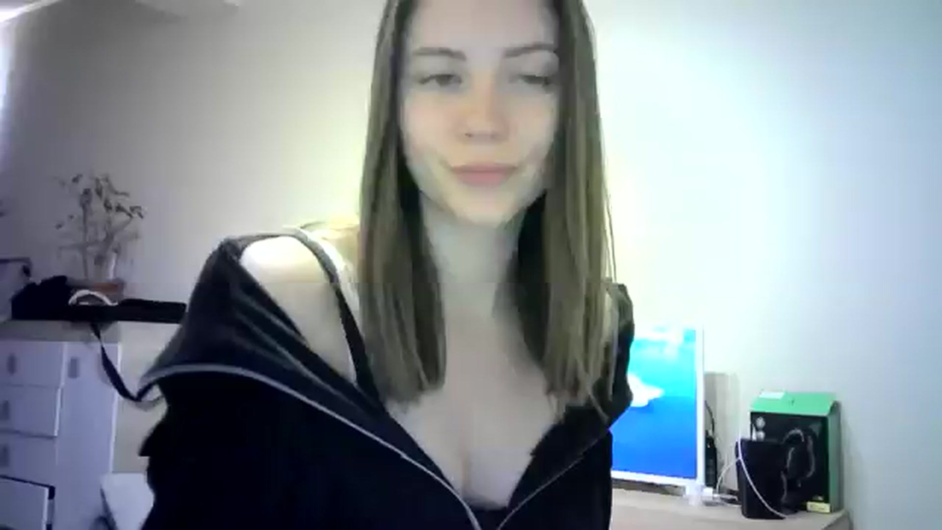 Gallery image thumbnail from Sulfate0's myfreecams stream on, 06/02/2024, 11:15 image 20 of 20