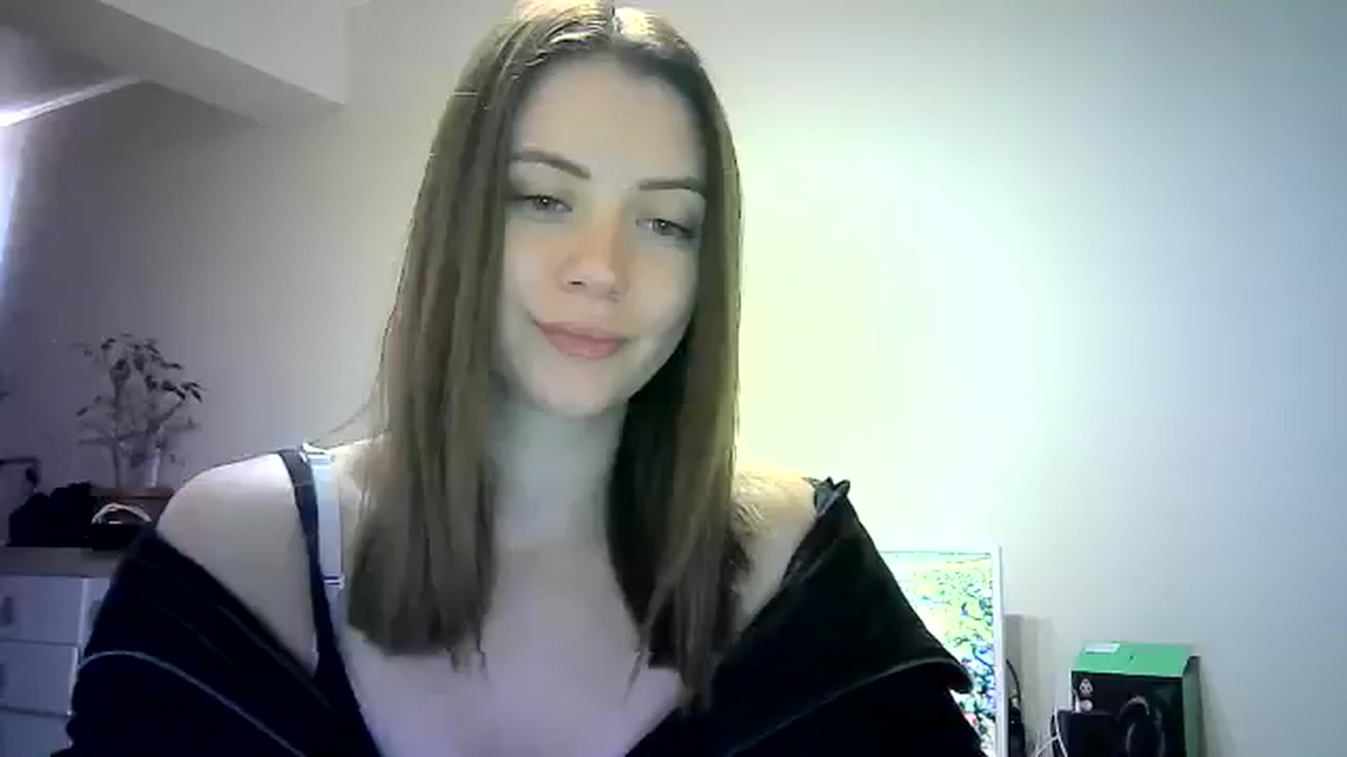 Gallery image thumbnail from Sulfate0's myfreecams stream on, 06/02/2024, 11:15 image 17 of 20