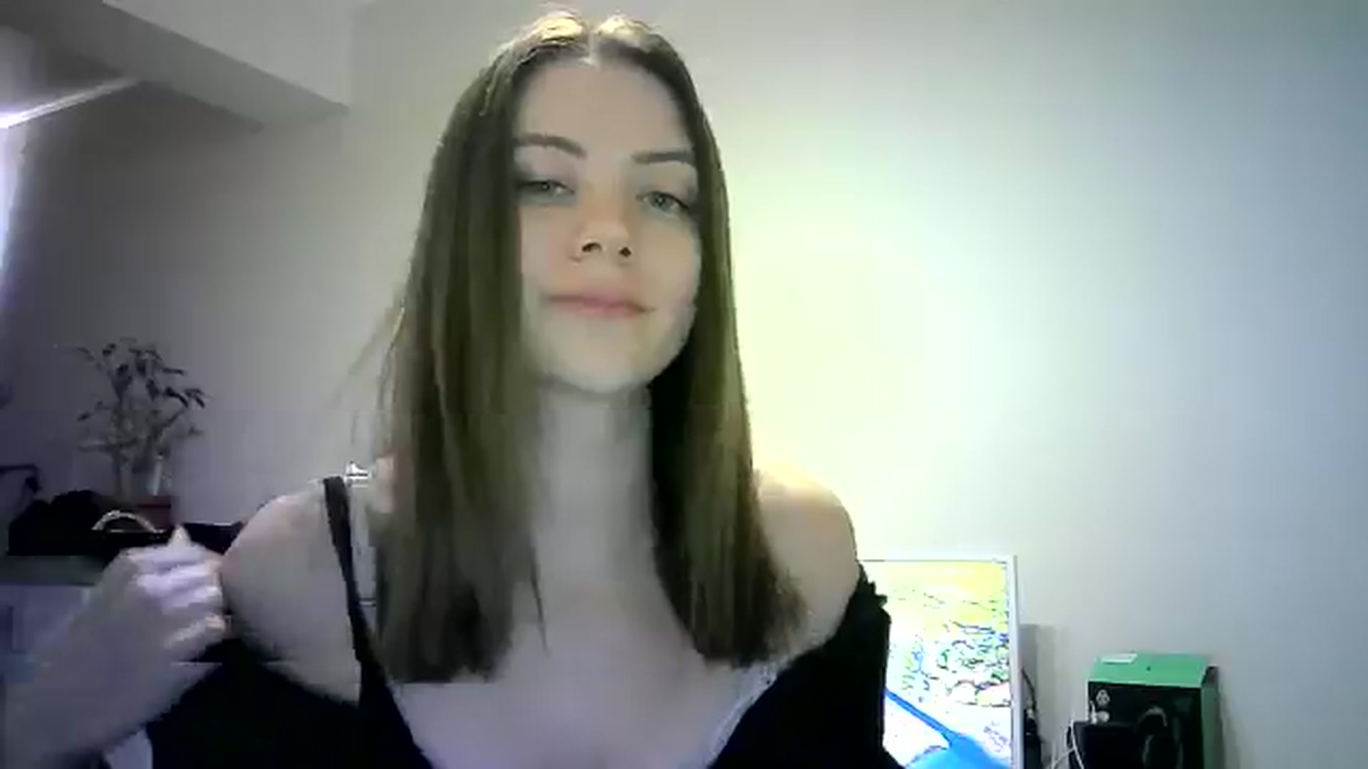 Gallery image thumbnail from Sulfate0's myfreecams stream on, 06/02/2024, 11:15 image 16 of 20