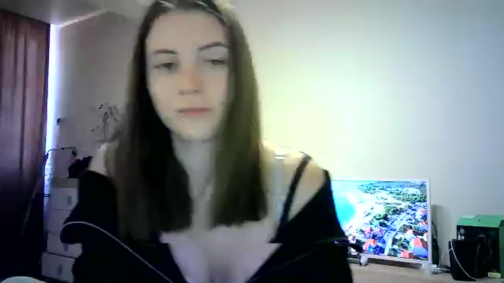 Gallery image thumbnail from Sulfate0's myfreecams stream on, 06/02/2024, 12:11 image 18 of 20