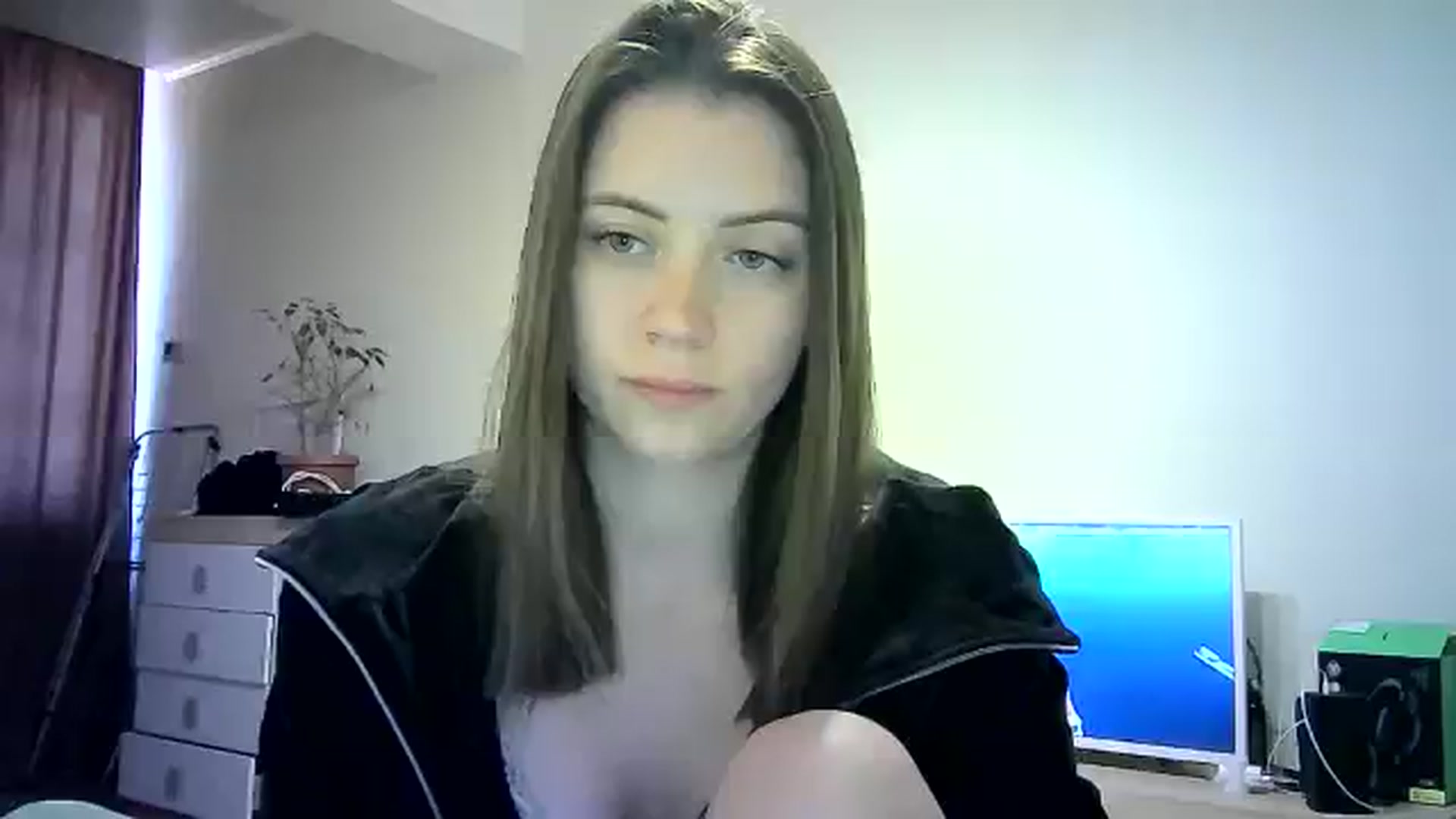 Gallery image thumbnail from Sulfate0's myfreecams stream on, 06/02/2024, 12:11 image 5 of 20