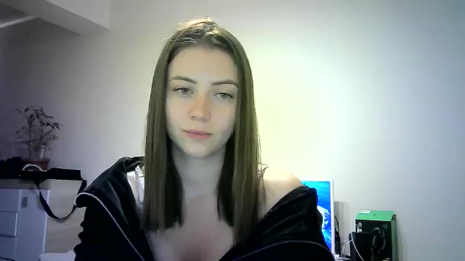 Gallery image thumbnail from Sulfate0's myfreecams stream on, 06/02/2024, 12:39 image 8 of 20