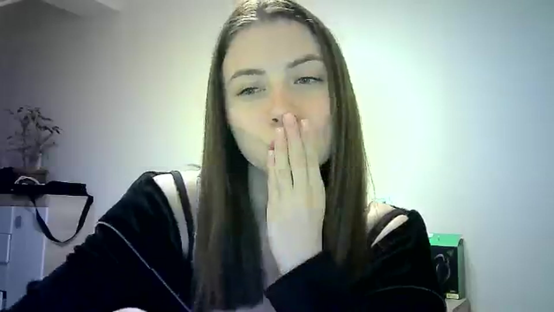 Gallery image thumbnail from Sulfate0's myfreecams stream on, 06/02/2024, 12:39 image 2 of 20