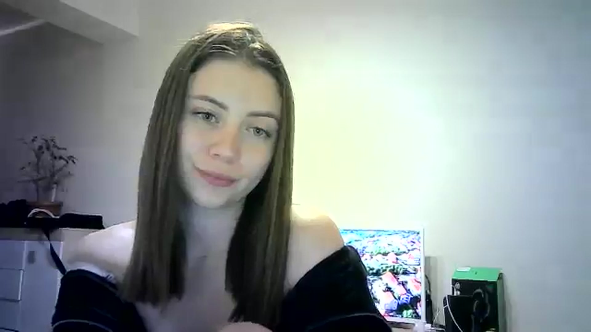Gallery image thumbnail from Sulfate0's myfreecams stream on, 06/02/2024, 12:39 image 13 of 20