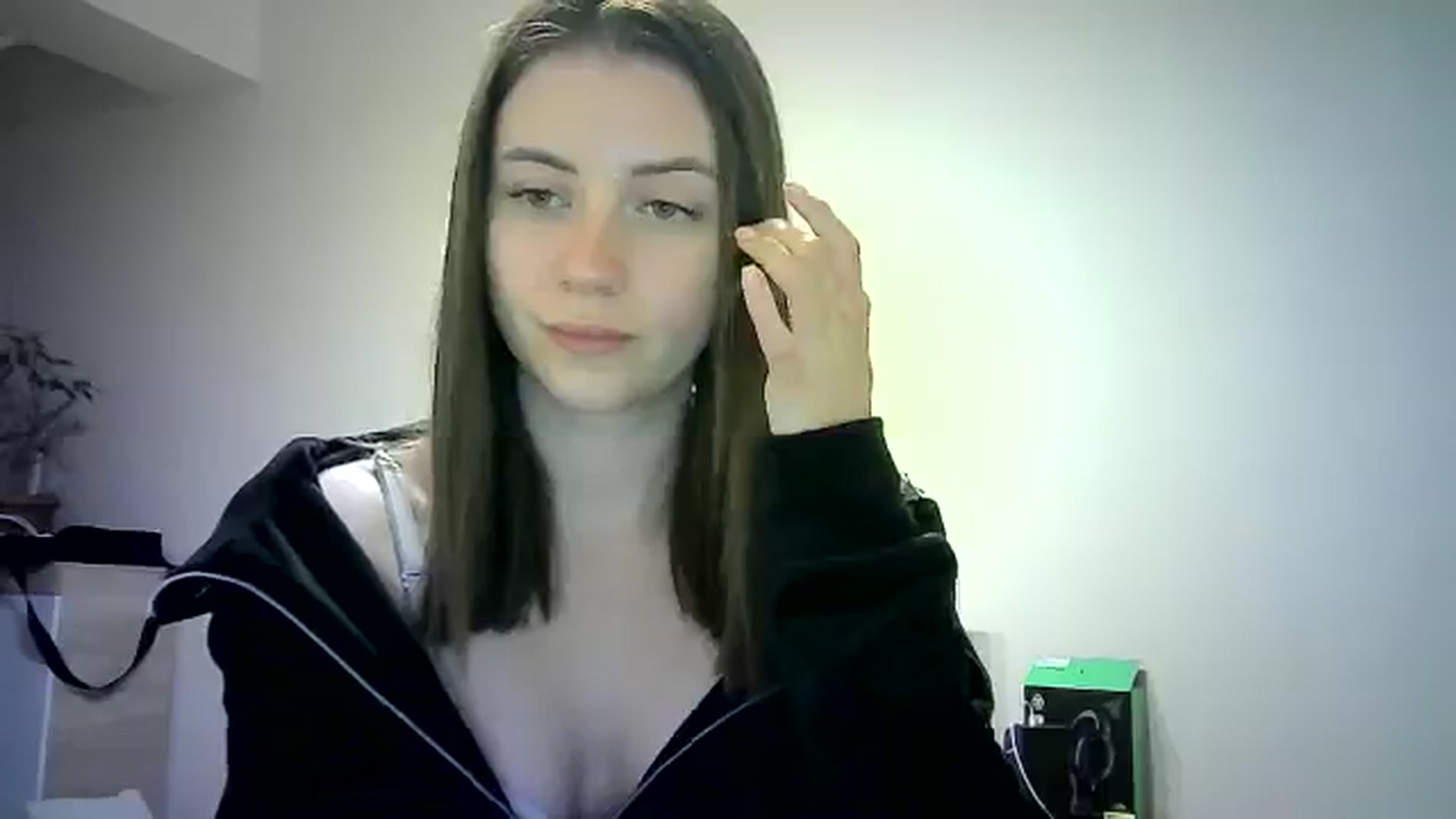 Gallery image thumbnail from Sulfate0's myfreecams stream on, 06/02/2024, 12:39 image 6 of 20