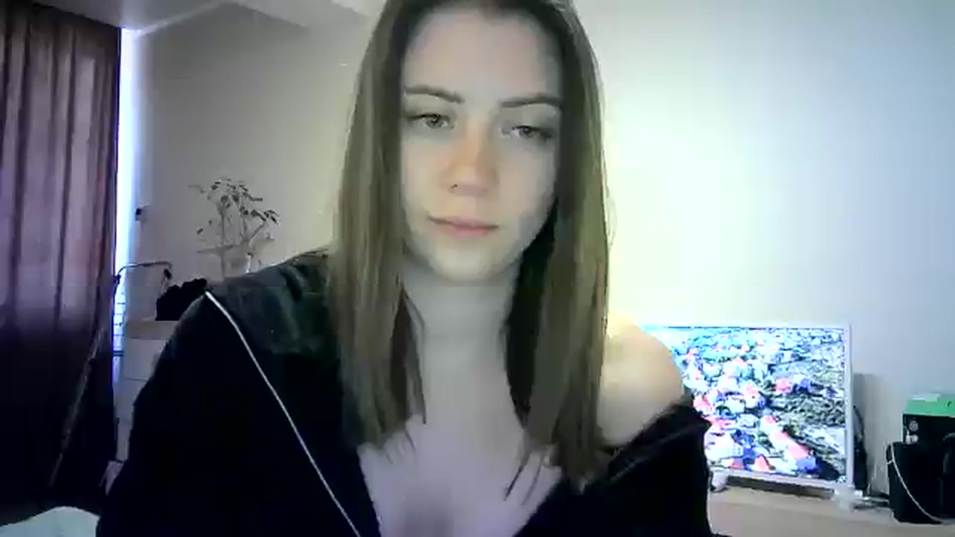 Gallery image thumbnail from Sulfate0's myfreecams stream on, 06/02/2024, 13:28 image 10 of 20