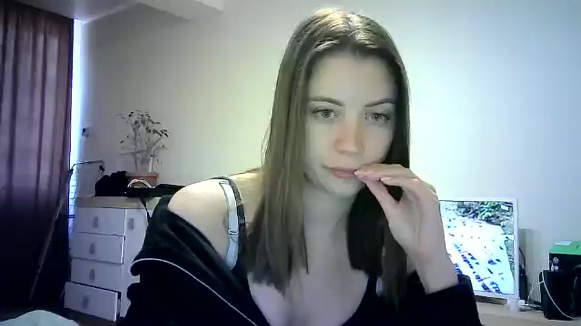 Gallery image thumbnail from Sulfate0's myfreecams stream on, 06/02/2024, 13:28 image 11 of 20