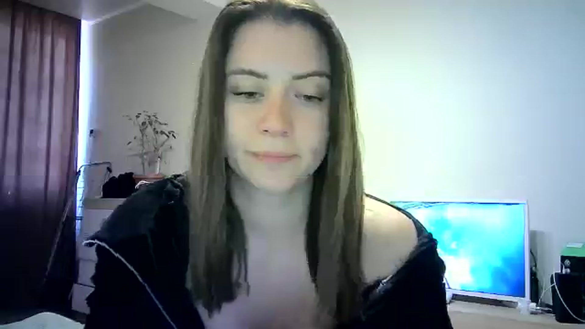Gallery image thumbnail from Sulfate0's myfreecams stream on, 06/02/2024, 13:28 image 7 of 20