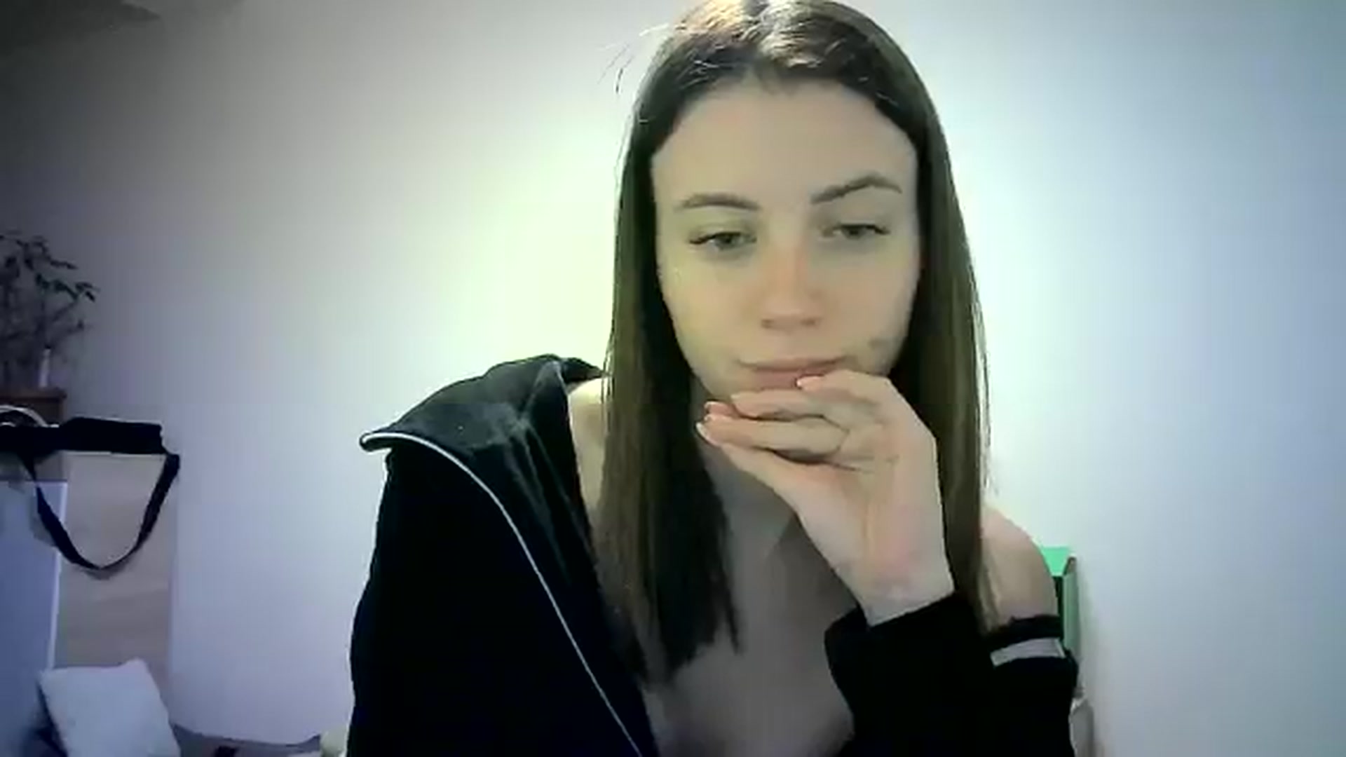 Gallery image thumbnail from Sulfate0's myfreecams stream on, 06/02/2024, 13:43 image 9 of 20