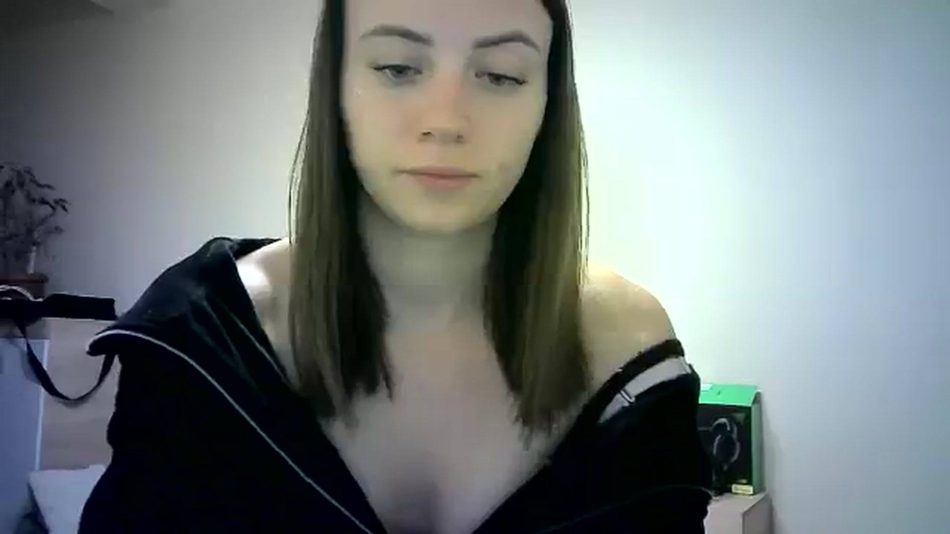 Gallery image thumbnail from Sulfate0's myfreecams stream on, 06/02/2024, 13:43 image 6 of 20
