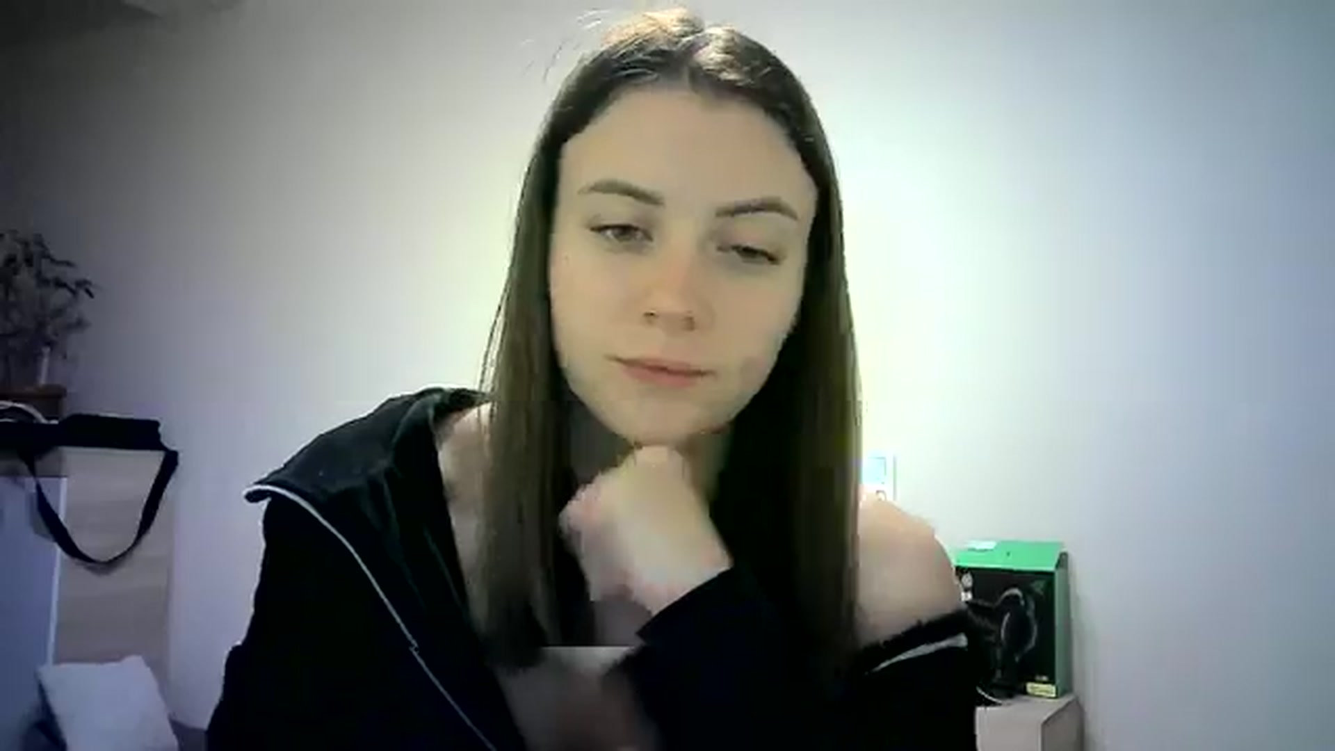 Gallery image thumbnail from Sulfate0's myfreecams stream on, 06/02/2024, 13:43 image 10 of 20