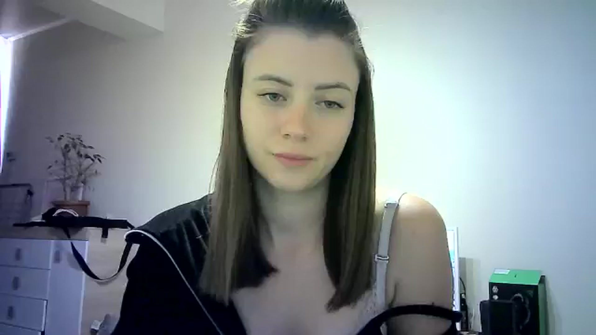 Gallery image thumbnail from Sulfate0's myfreecams stream on, 06/03/2024, 11:11 image 19 of 20