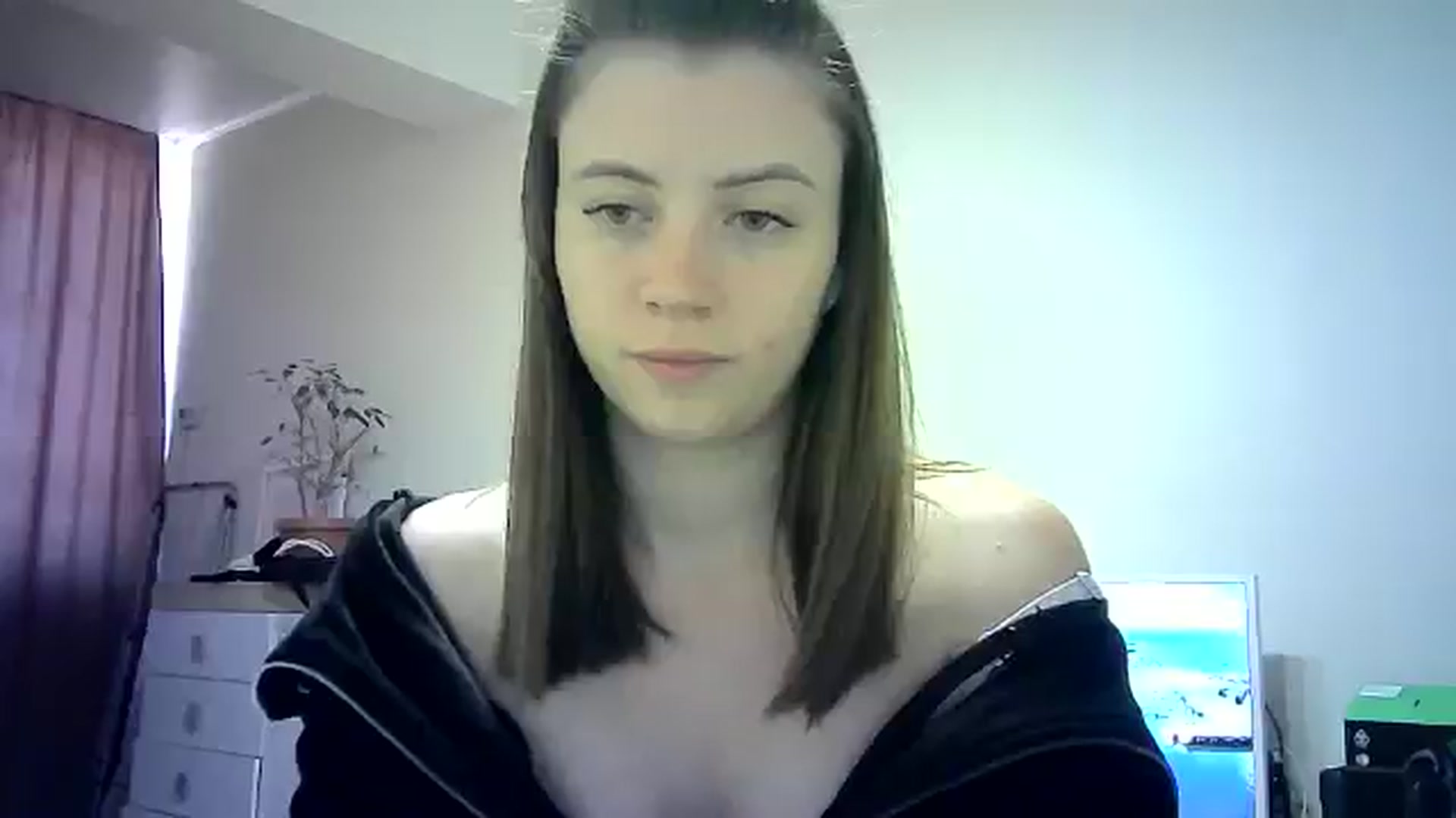 Gallery image thumbnail from Sulfate0's myfreecams stream on, 06/03/2024, 11:11 image 10 of 20