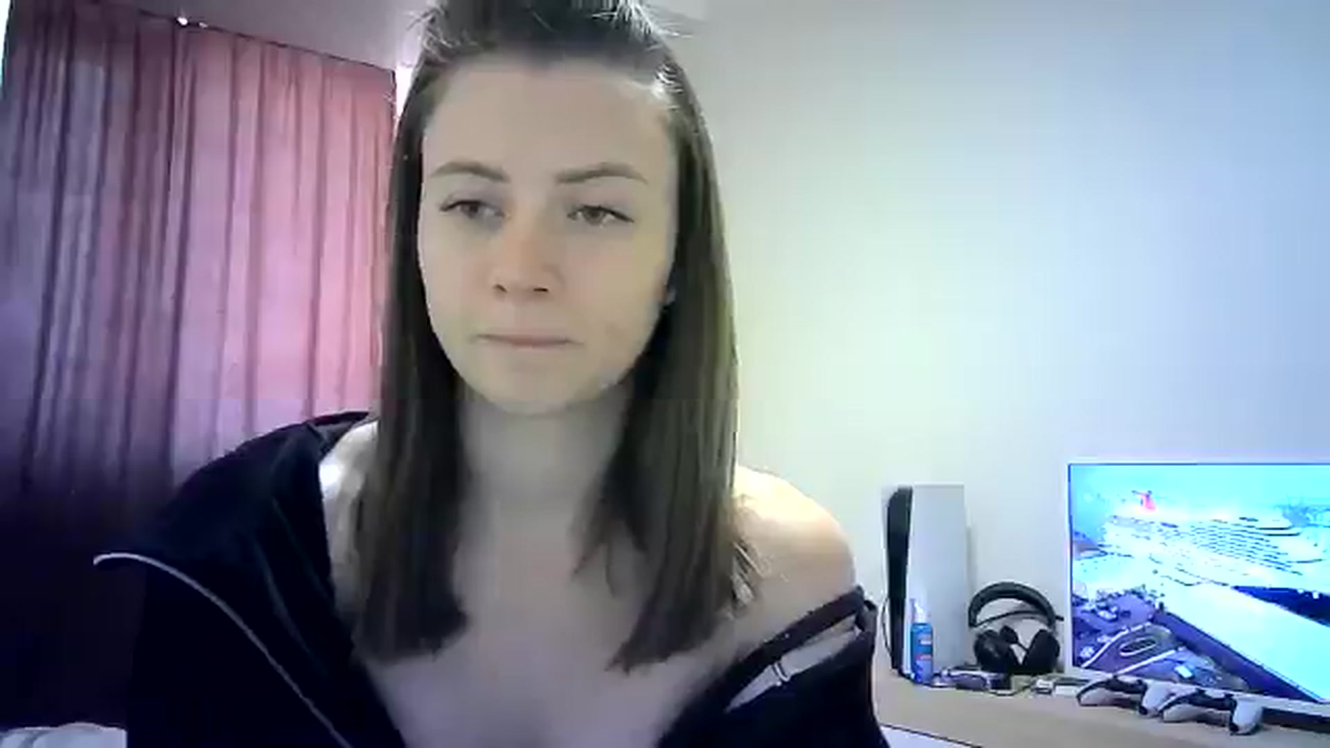 Gallery image thumbnail from Sulfate0's myfreecams stream on, 06/03/2024, 11:11 image 5 of 20