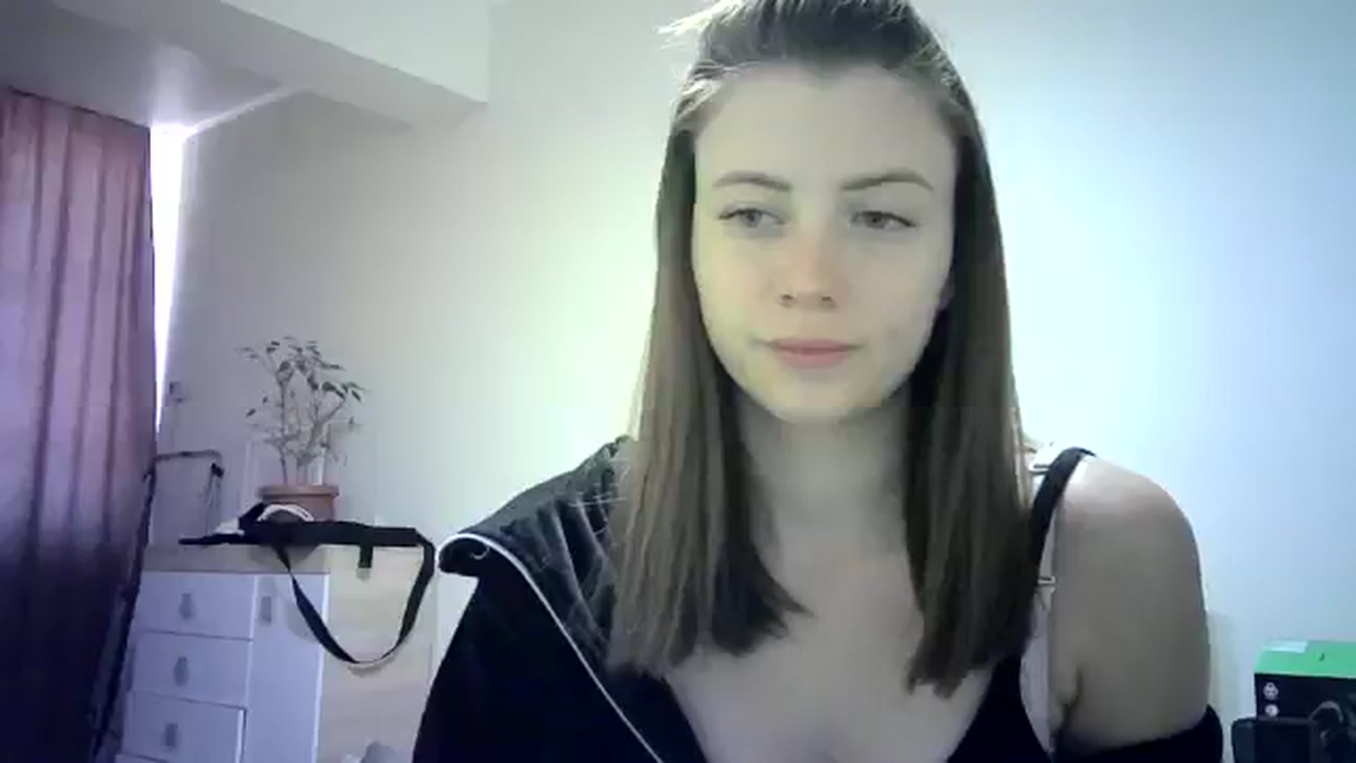 Gallery image thumbnail from Sulfate0's myfreecams stream on, 06/03/2024, 11:11 image 11 of 20