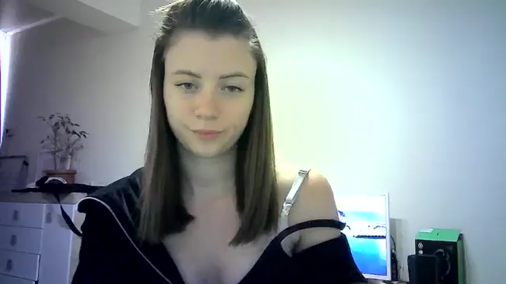 Gallery image thumbnail from Sulfate0's myfreecams stream on, 06/03/2024, 11:11 image 20 of 20