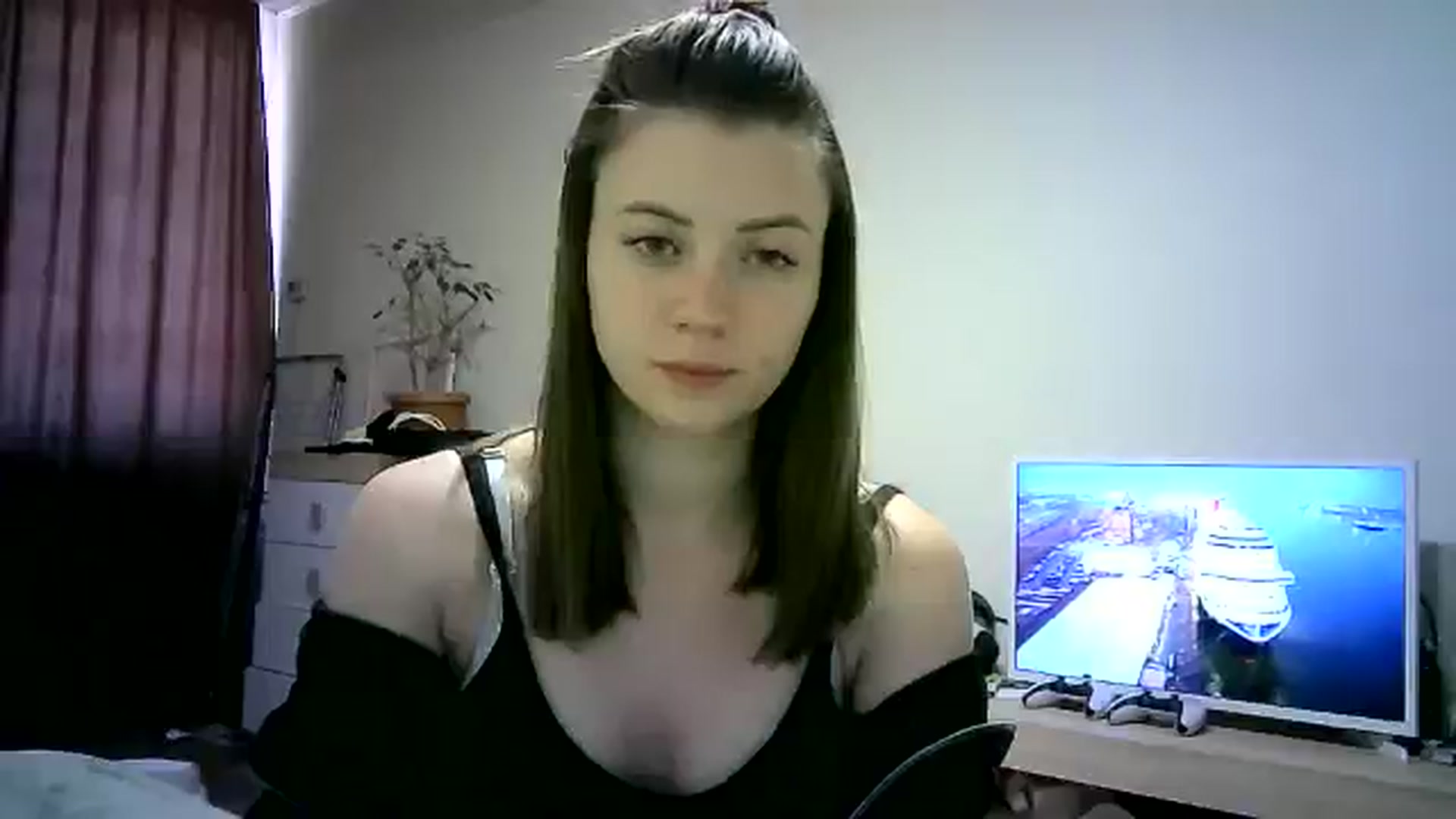 Gallery image thumbnail from Sulfate0's myfreecams stream on, 06/03/2024, 12:02 image 4 of 20