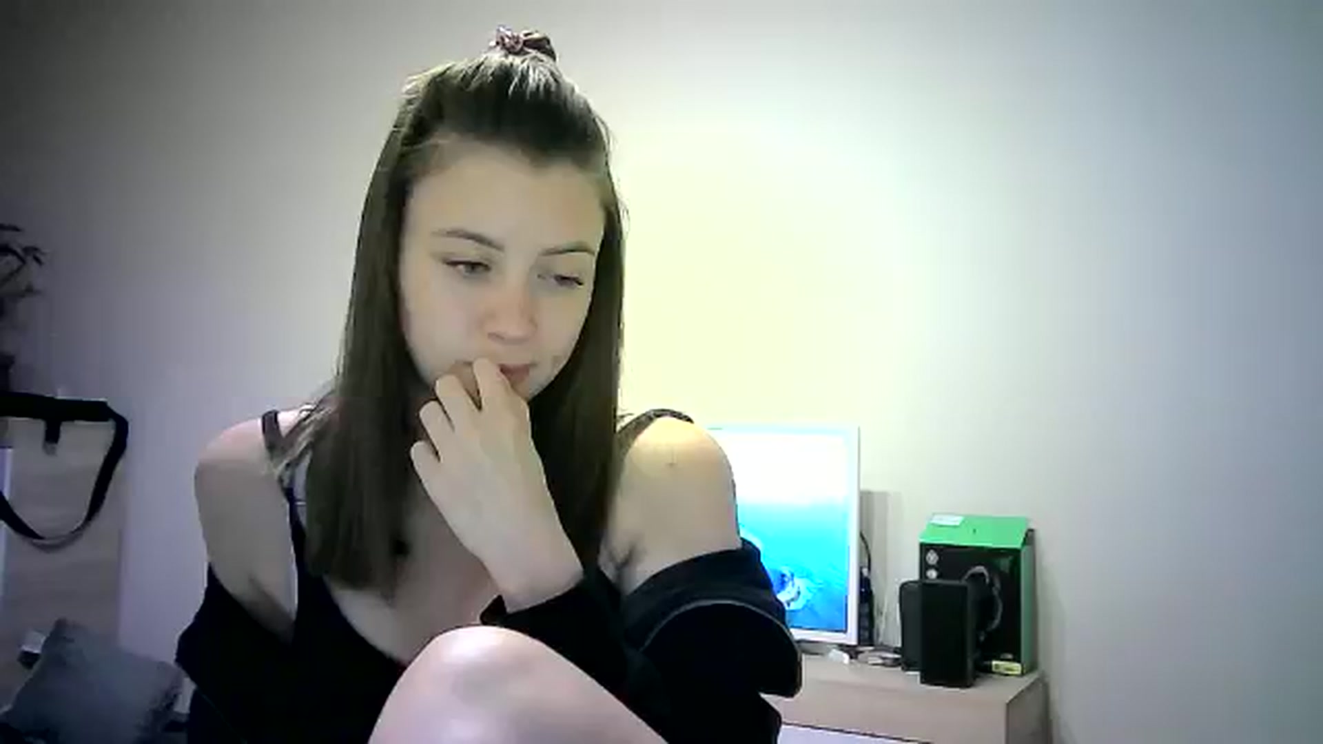Gallery image thumbnail from Sulfate0's myfreecams stream on, 06/03/2024, 12:02 image 20 of 20