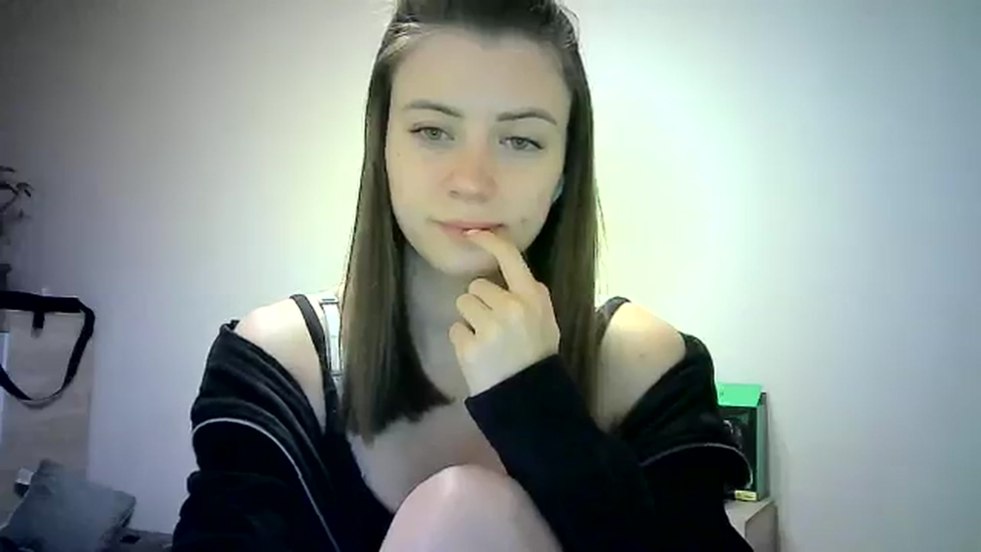 Gallery image thumbnail from Sulfate0's myfreecams stream on, 06/03/2024, 12:02 image 16 of 20