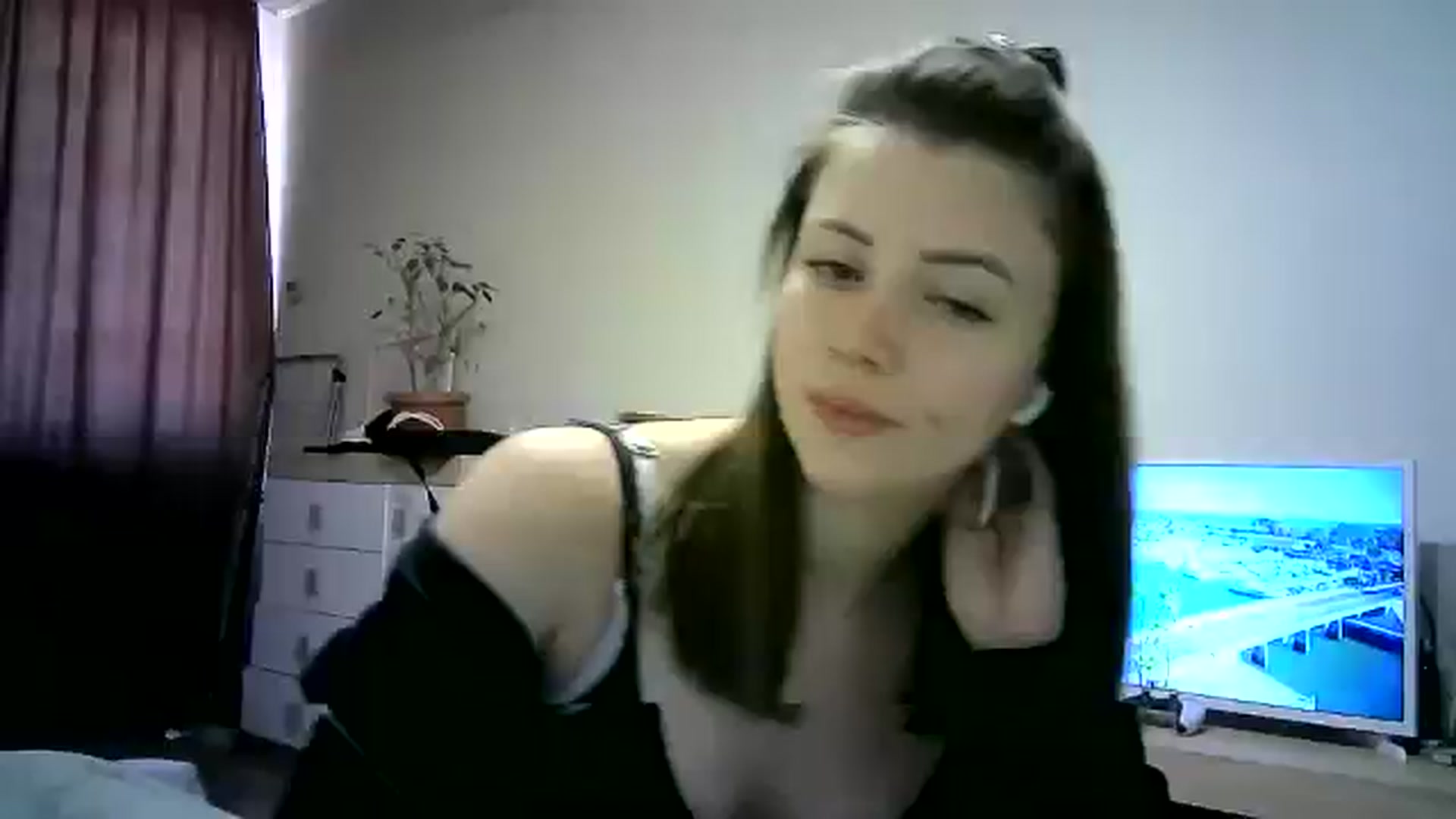 Gallery image thumbnail from Sulfate0's myfreecams stream on, 06/03/2024, 12:02 image 6 of 20