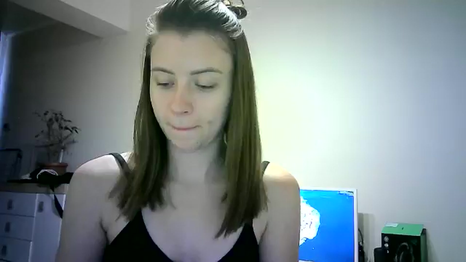 Gallery image thumbnail from Sulfate0's myfreecams stream on, 06/03/2024, 15:43 image 7 of 20