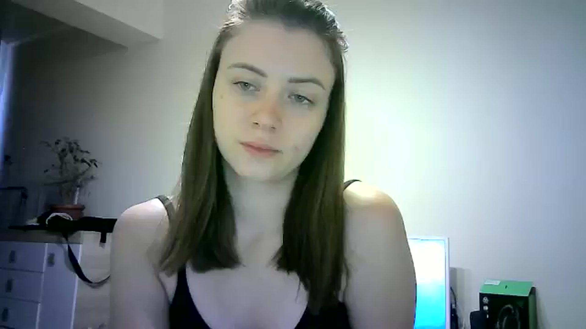 Gallery image thumbnail from Sulfate0's myfreecams stream on, 06/03/2024, 15:43 image 9 of 20