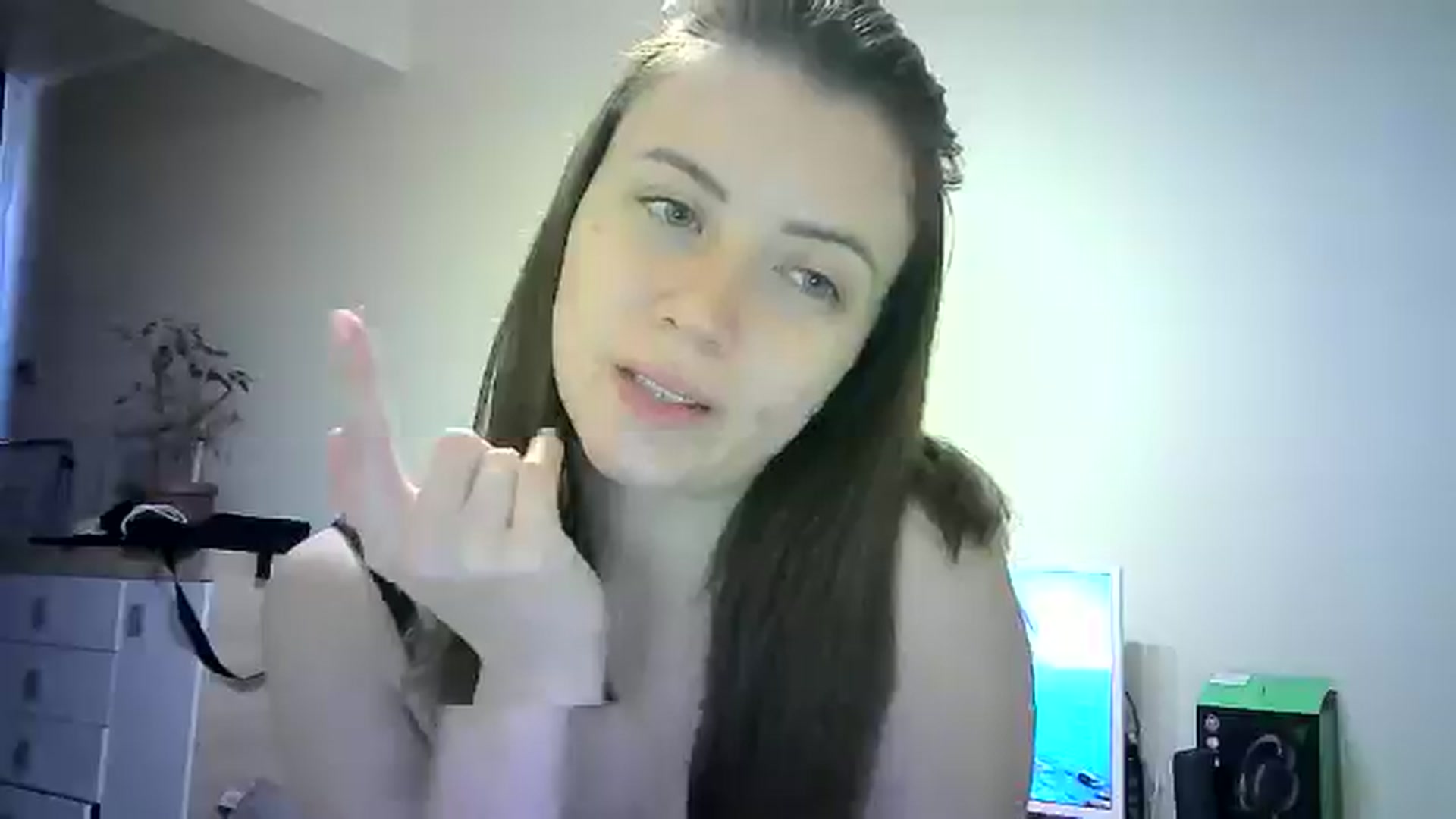 Gallery image thumbnail from Sulfate0's myfreecams stream on, 06/03/2024, 15:43 image 19 of 20