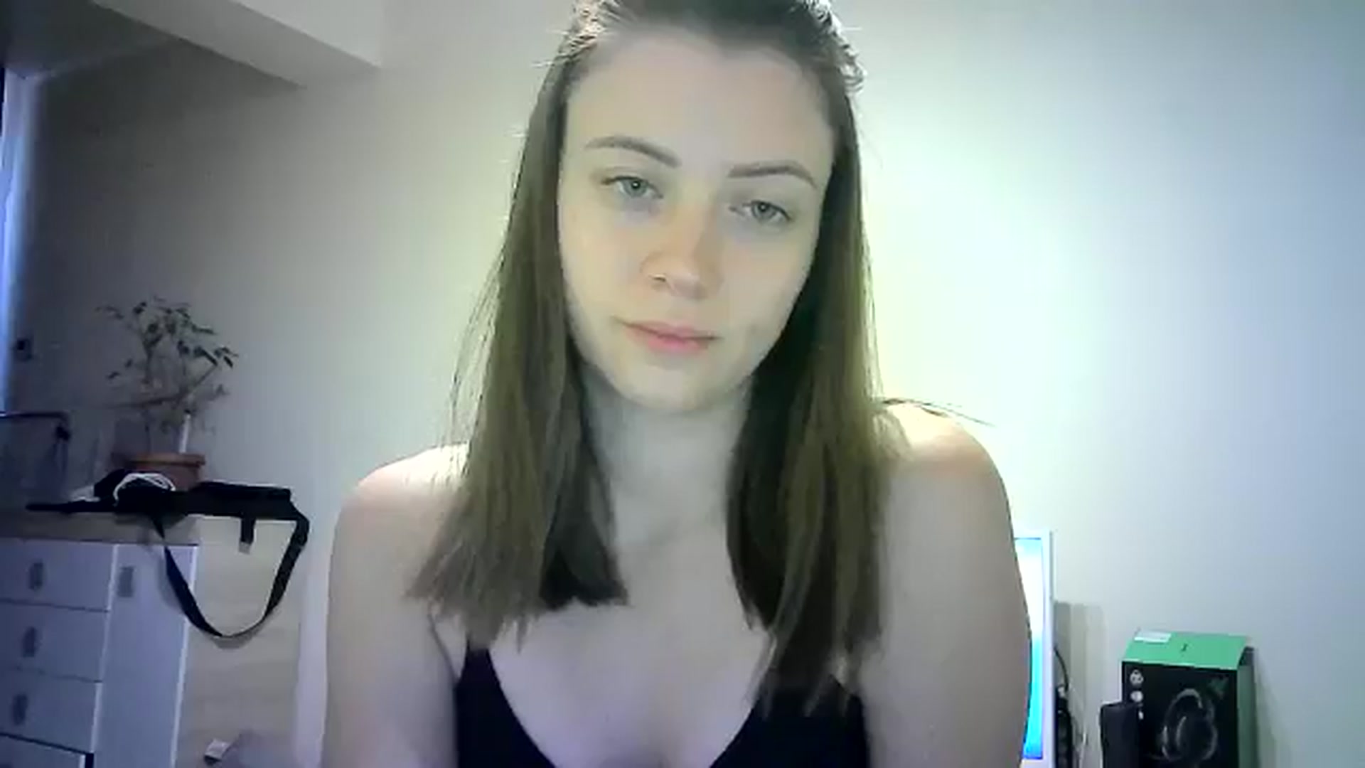 Gallery image thumbnail from Sulfate0's myfreecams stream on, 06/03/2024, 15:43 image 20 of 20