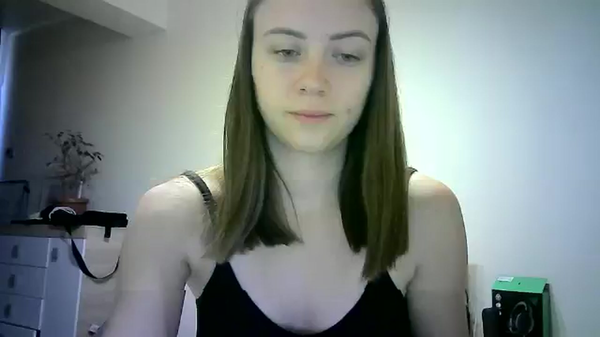 Gallery image thumbnail from Sulfate0's myfreecams stream on, 06/03/2024, 15:43 image 12 of 20