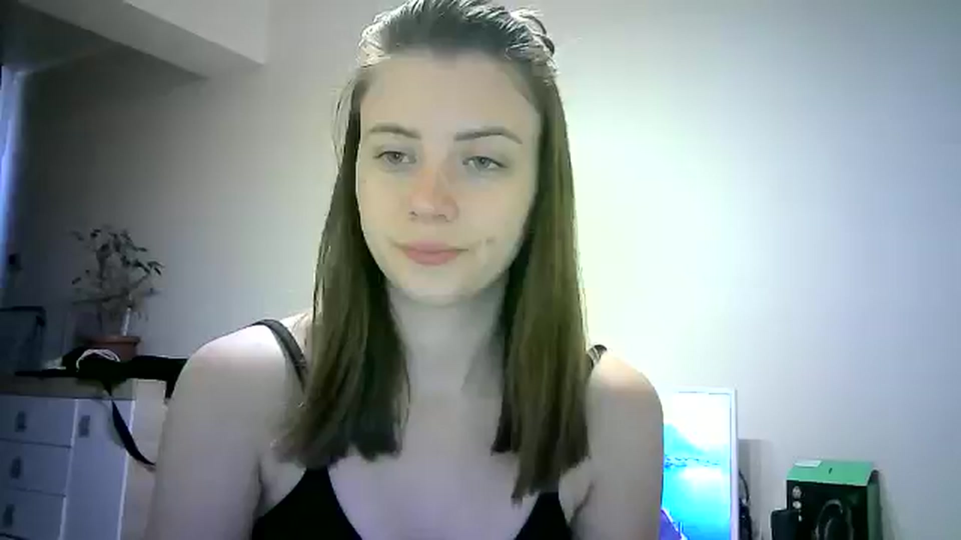 Gallery image thumbnail from Sulfate0's myfreecams stream on, 06/03/2024, 15:43 image 4 of 20