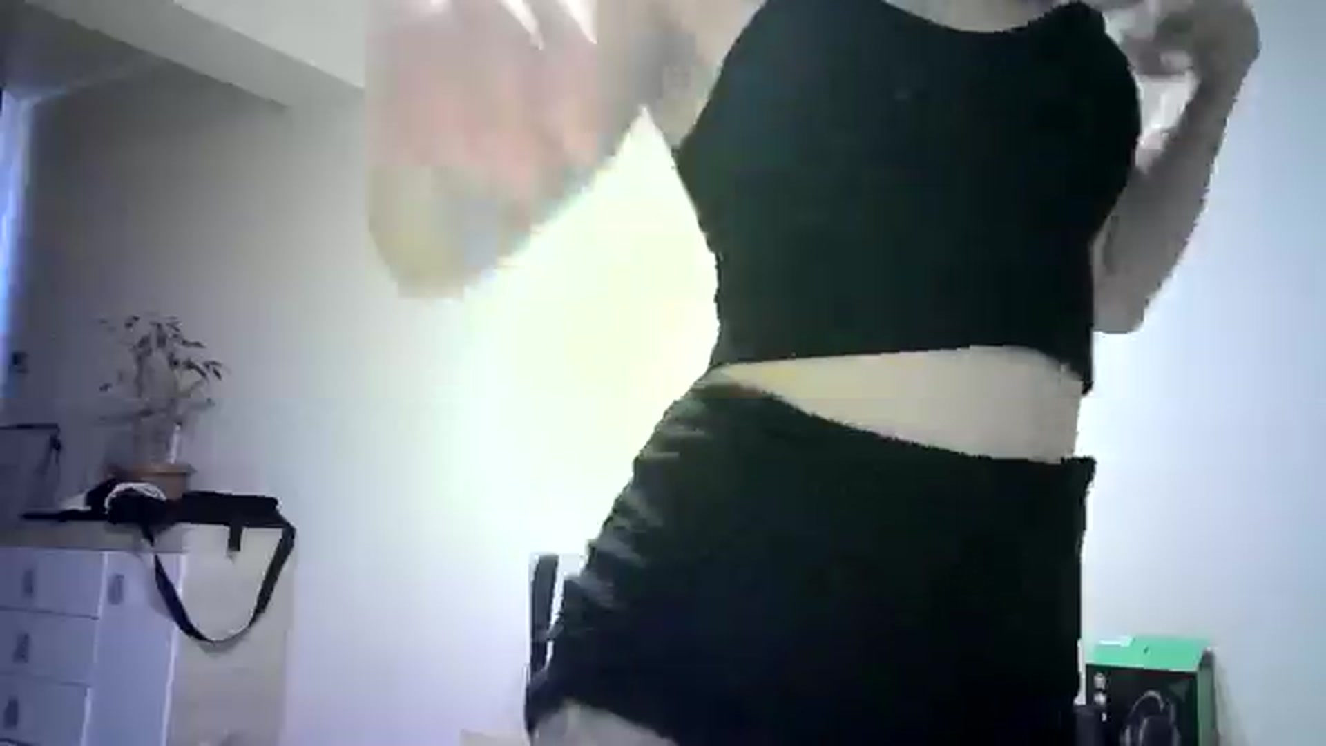Gallery image thumbnail from Sulfate0's myfreecams stream on, 06/03/2024, 15:43 image 11 of 20