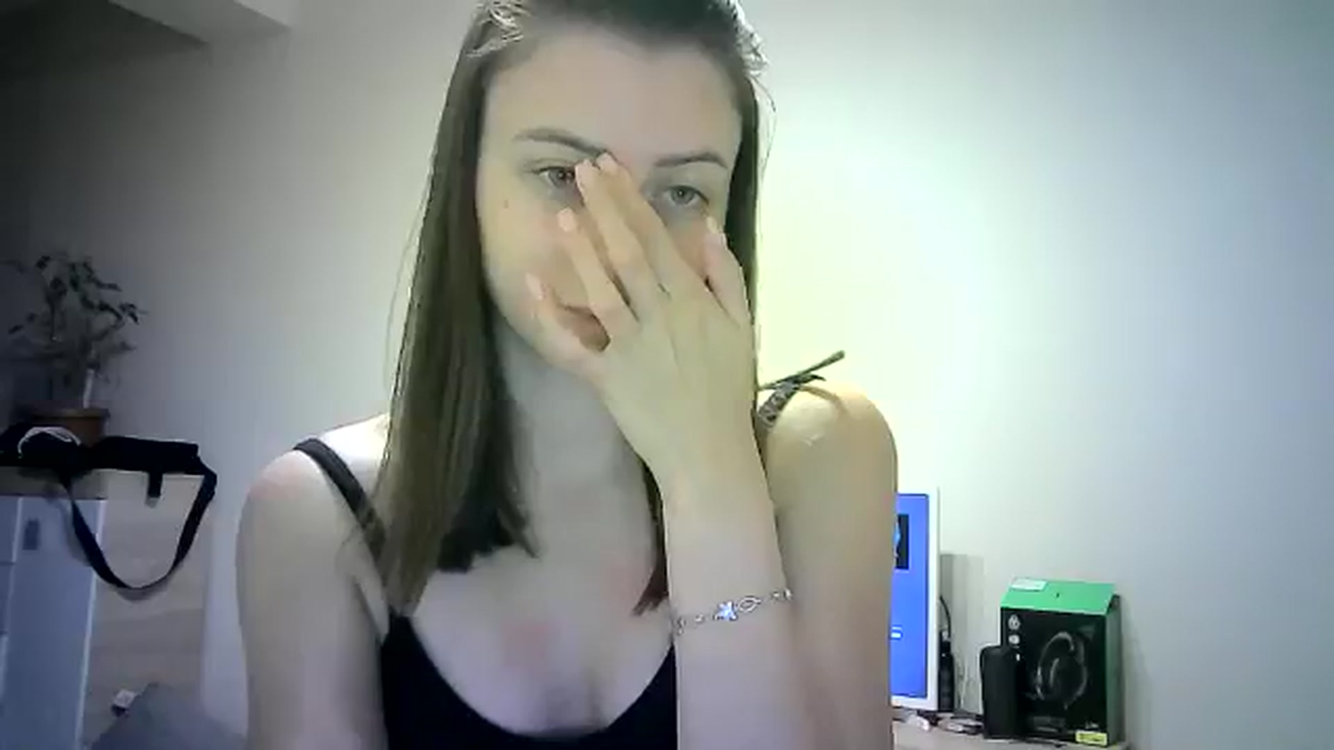 Gallery image thumbnail from Sulfate0's myfreecams stream on, 06/03/2024, 16:30 image 9 of 20